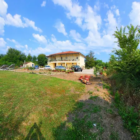 Kivotos Apartment *